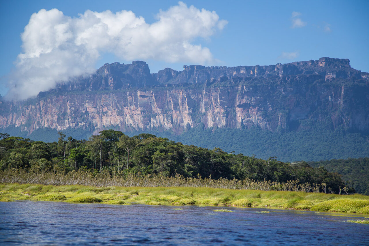 View of Auyán-tepui